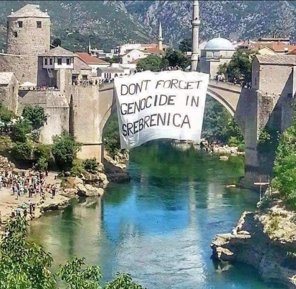 nocleptir's tweet photo. Never forget, never forgive #Srebrenica https://t.co/gQODiysxyP