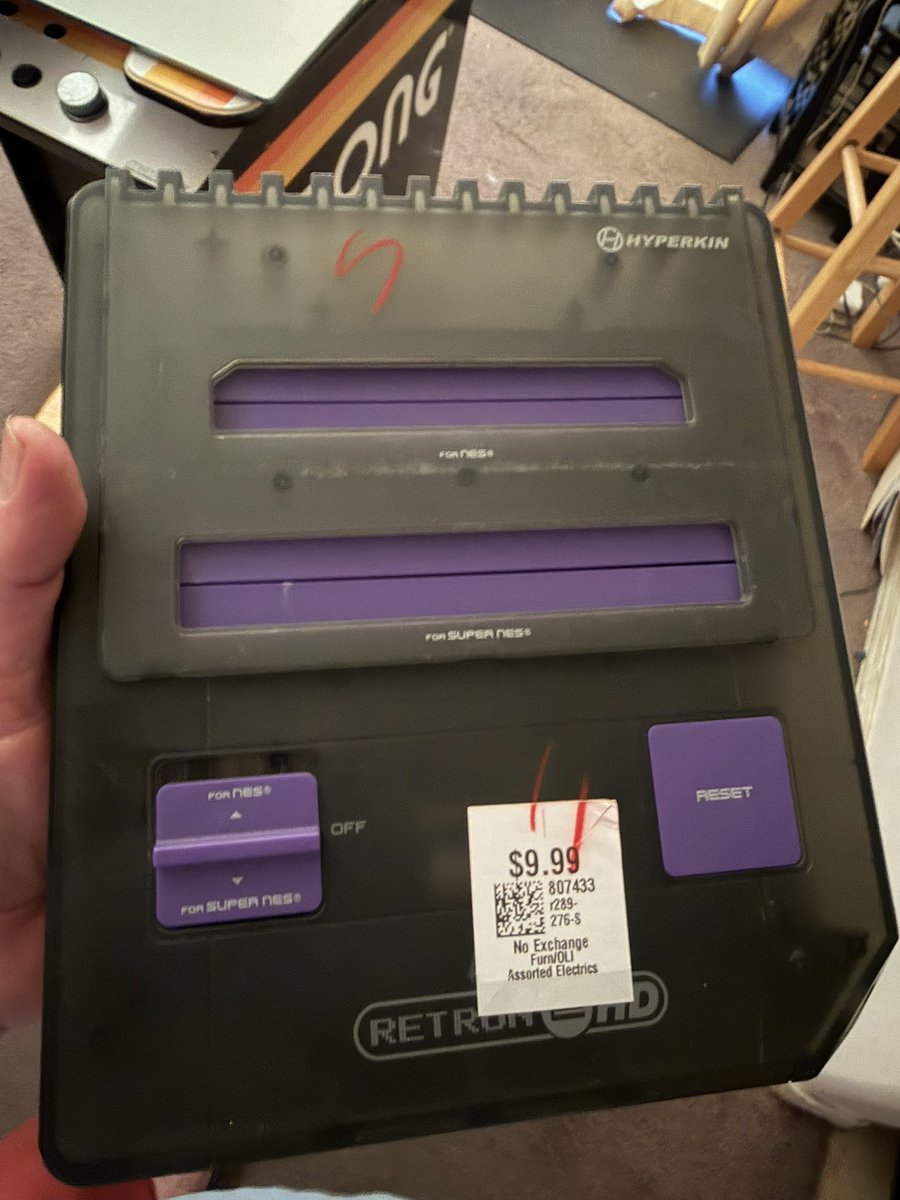 ballistikcoffee's tweet photo. Yesterdays cool #thrift find! #Retron 2 HD for $9.99 👾🛸☕️❤️ Plays #nes and #snes. I have the non HD version in my garage, this will fit in nicely :) #gaming #bcb #nintendo https://t.co/wmQ2JGEKBP