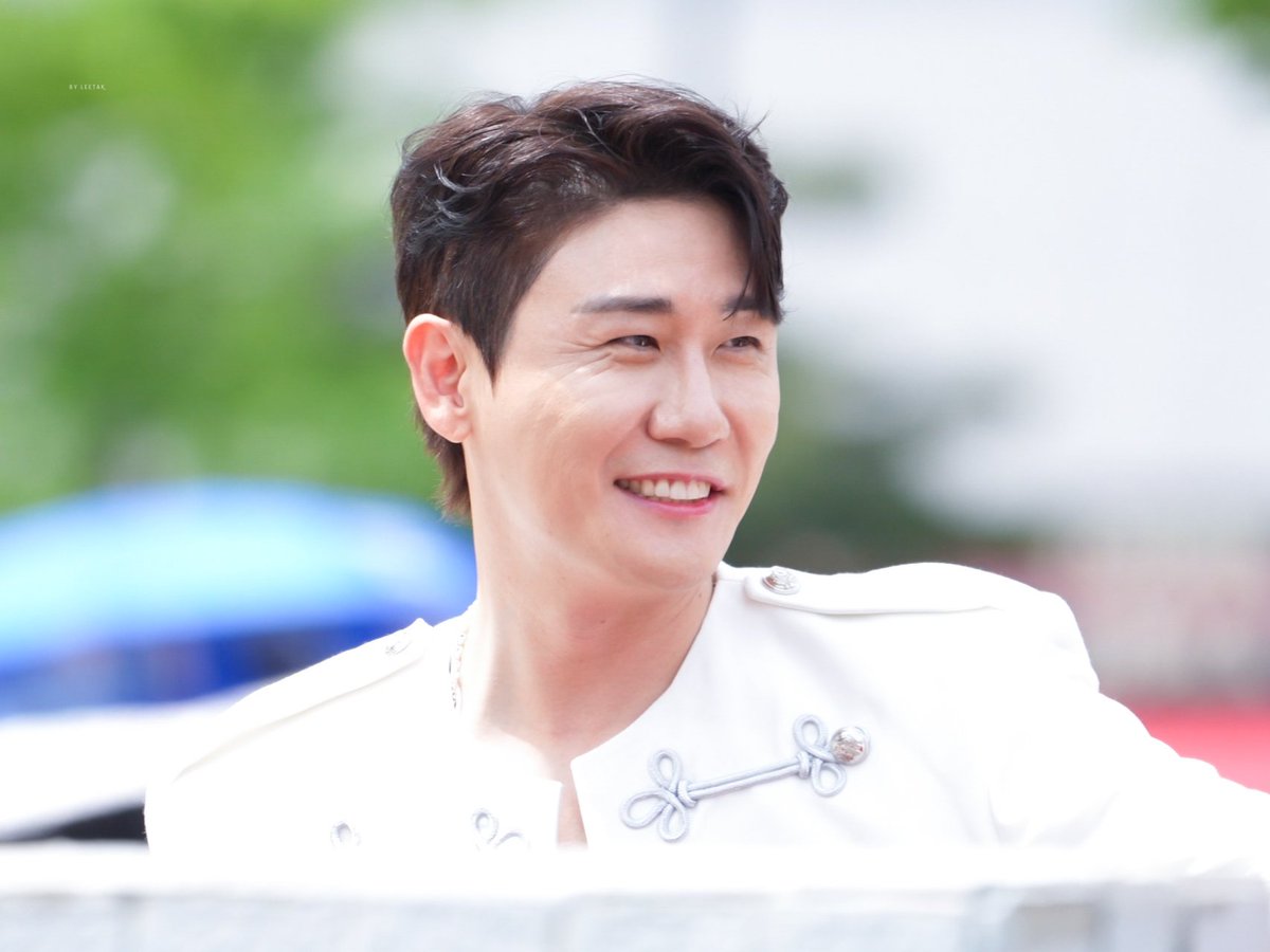 Tak9183's tweet photo. [ 불후의명곡 왕중왕전 ] 
티스토리 업뎃🌿☀️💙
➡️ https://t.co/CZ8bFWolRu
#영탁 #YOUNGTAK 
📍수원실내체육관 | 260711 https://t.co/NmAhlfH3NH