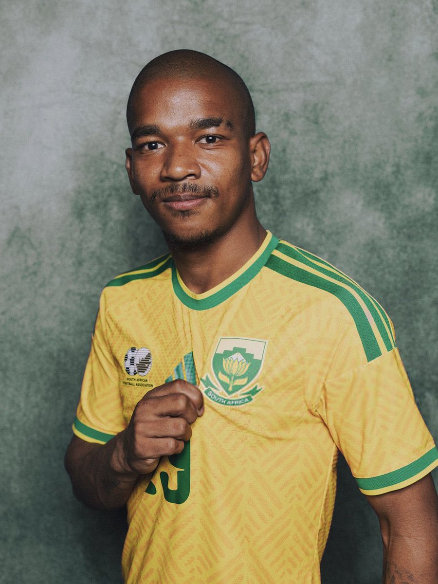FootballRepb's tweet photo. 🚨 𝗕𝗥𝗘𝗔𝗞𝗜𝗡𝗚: South Africa international Jayden Adams has passed away at the age of 25, just weeks after representing his country at the 2026 World Cup.

Rest in peace. 🕊️🇿🇦 https://t.co/3wlfd2qDGV