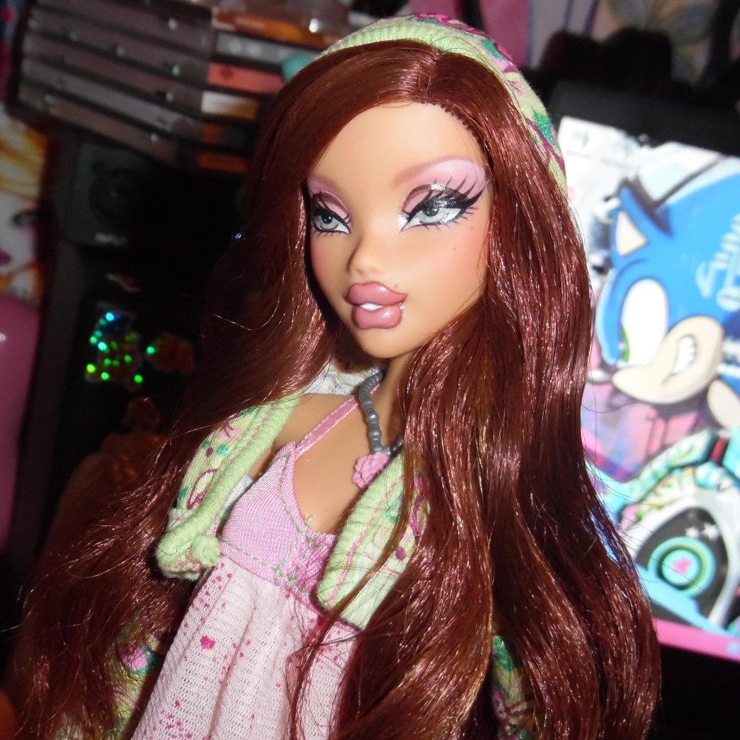 aerithisabellaa's tweet photo. chelsea repaint <3 https://t.co/Vjz1oQ85fX