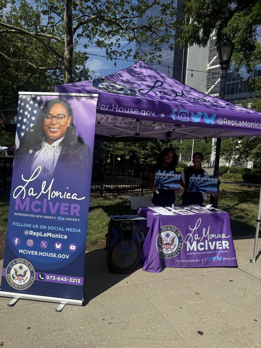 RepLaMonica's tweet photo. Team LaMonica was thrilled to bring Congress to your Corner at Military Park! We will keep showing up in your neighborhoods to get you the information and services you need. https://t.co/0EPWYnZ67A