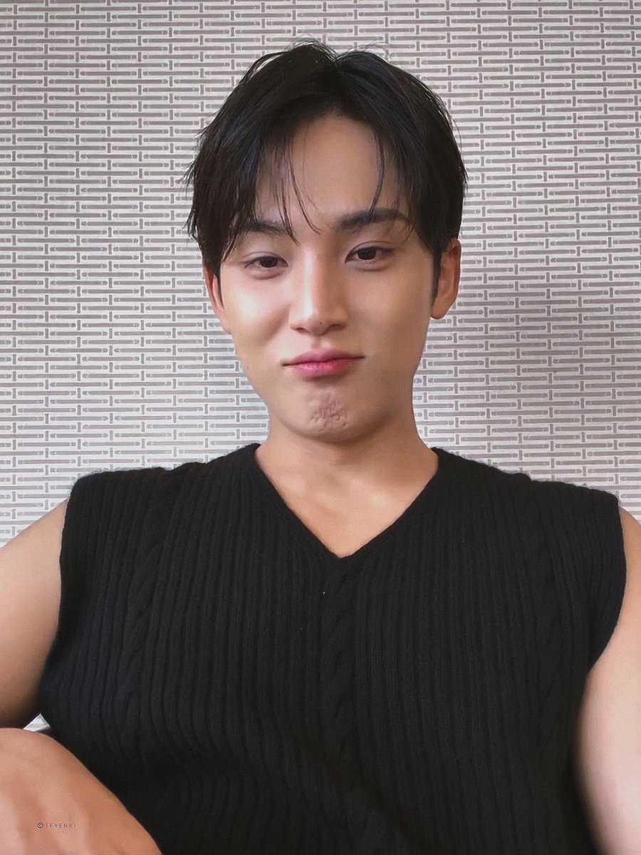 _Sevenki's tweet photo. 260711 WVS LIVE

#민규 #MINGYU #ミンギュ
#세븐틴 #SEVENTEEN https://t.co/rAjTIri6fH