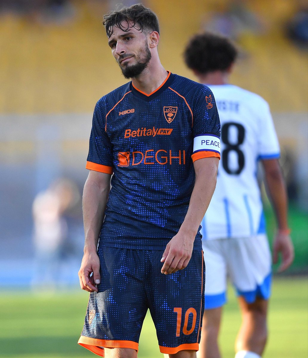 _BeFootball's tweet photo. 🚨 Le Mans FC 𝗔 𝗘́𝗧𝗨𝗗𝗜𝗘́ la piste Rémi Oudin 🇫🇷 ! ❤️💛

L’ancien Bordelais est libre depuis la fin de son contrat à Catanzaro 🇮🇹 cet été. 

Dossier en attente. 📁⏳ 

(@sebnonda / @PJordan__) https://t.co/Haxhc8LuD0