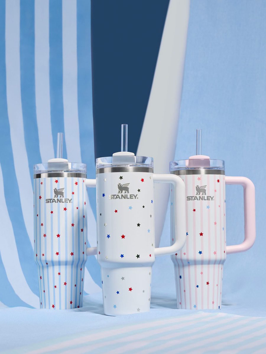dressing_kr's tweet photo. ✨➿ preorder -- Stanley Star Stripe Collection

แก้วสแตนลี่คอลใหม่สุดคิ้วท์ ลายดาววิบวับ โปรลด 10% 

591 ml : 1390.- 
887ml : 1490.-

💕 free ems &amp; air cargo 

#พรีออเดอร์เกาหลี #พรีเกาหลี #หิ้วเกาหลี https://t.co/zAqPQtWTcL