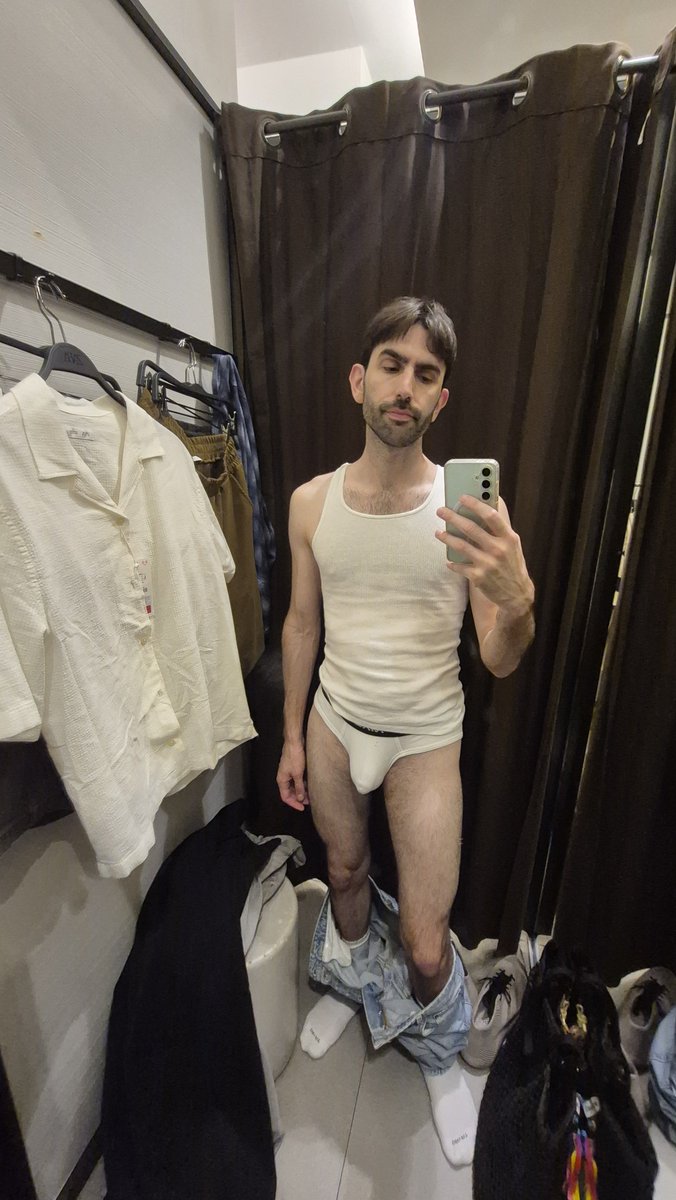 justmesawyer's tweet photo. Obligatory changing room shot. https://t.co/pgflS04q6o