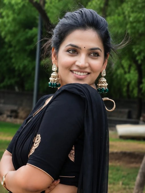 Mounikaa29's tweet photo. Meera
#Meera https://t.co/zmCGWMzJeE
