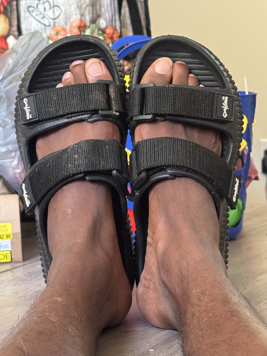 MasterDFeet tweet picture
