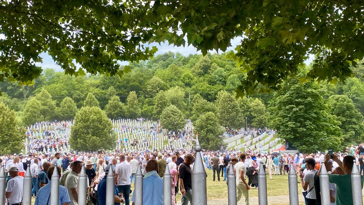 bossanium's tweet photo. srebrenica today https://t.co/9BRFS6mzCH