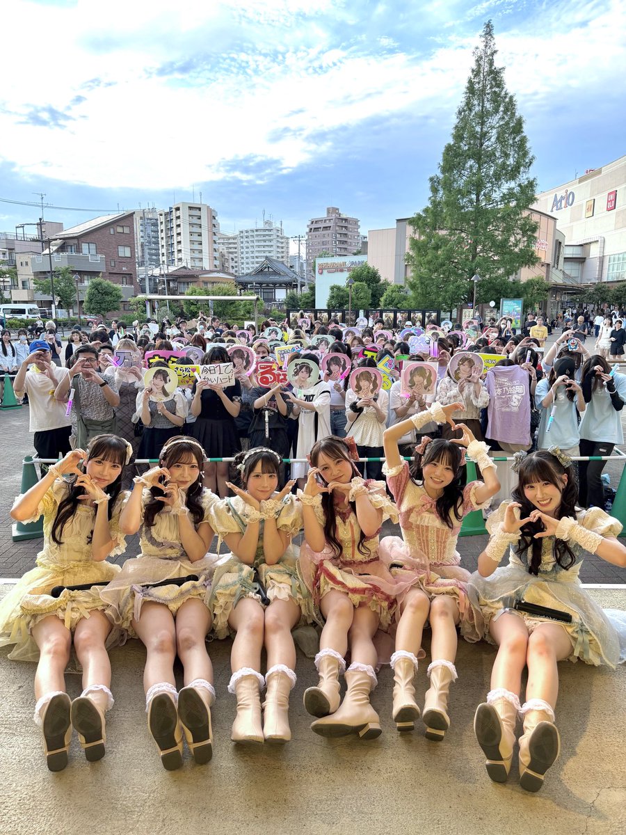Switch_Drop_'s tweet photo. 「Switch Dropデビュー記念 フリーライブツアー」アリオ亀有さん
ありがとうございました💧✨️

一緒に盛り上がってくれて
幸せいっぱいの時間でした🎤💕

. ⟡.· ⎯⎯⎯⎯⎯⎯⎯⎯⎯⎯⎯⎯ ⟡.·

明日はフリーライブ最終日...！

⋰
📍7/12（日）
東京都
【ららぽーと豊洲】さん

⋱  

ぜひ遊びに来てね💎🫧

▼詳しくは公式HPをチェック🔍
🔗 https://t.co/3IlKc5QvA8

. ⟡.· ⎯⎯⎯⎯⎯⎯⎯⎯⎯⎯⎯⎯ ⟡.·