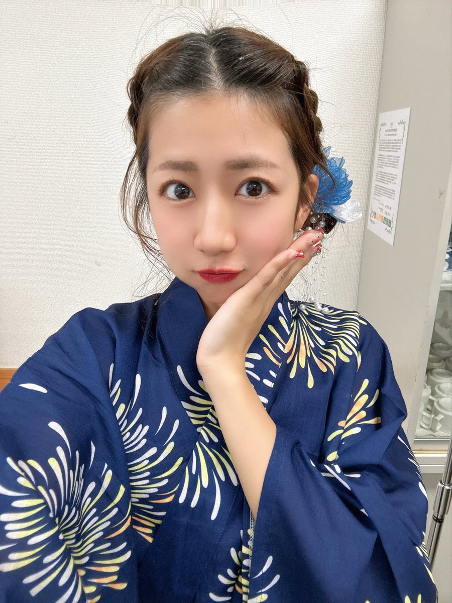 kuuhamburger's tweet photo. イベントありがとう👒
今年初の浴衣でした(  ´͈ ᵕ `͈ )♡
ちなみに今日は全部🆕でした🙈💖
ゲームもできて楽しかった(*Ü*)ﻌﻌﻌ♥
明日はライブ！待ってるね🥳🌼 https://t.co/HeCuKX8nxJ