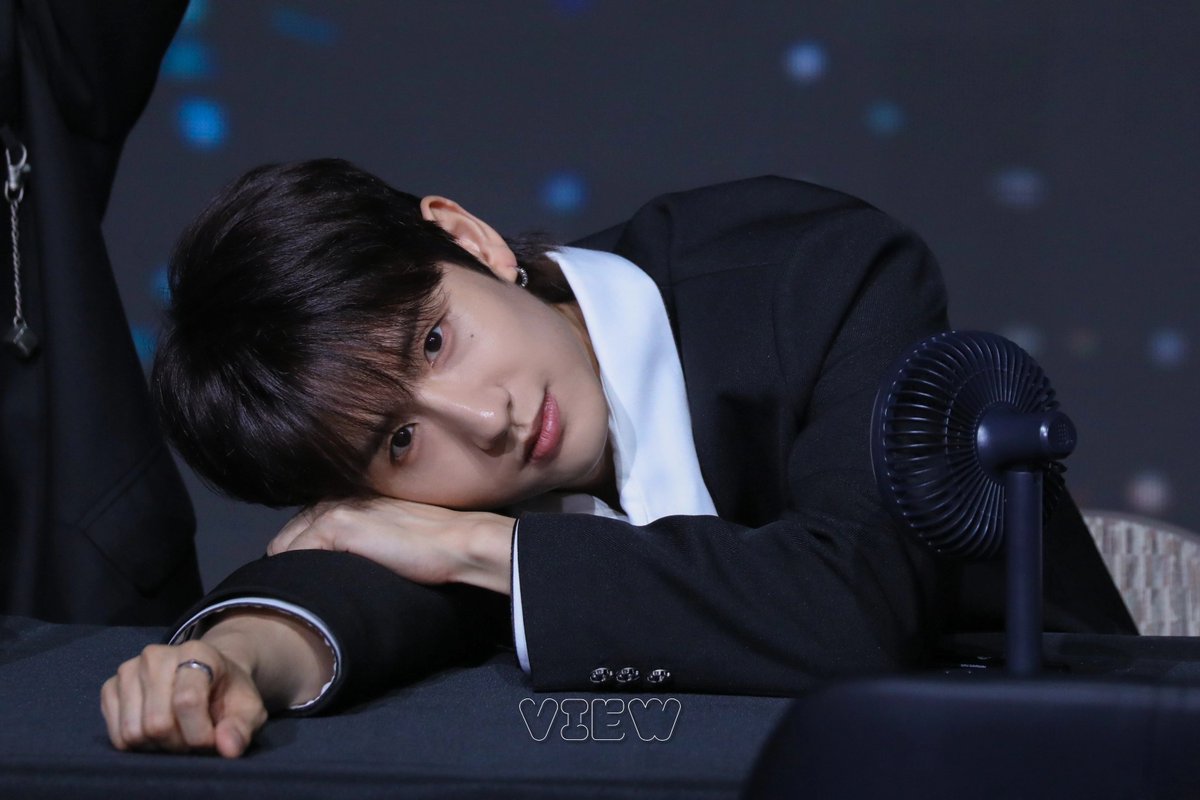 viewC531's tweet photo. 260711 보이프렌드 팬싸

가나디..
#MINWOO #민우 #ミヌ
#BOYFRIEND #BF #보이프렌드 https://t.co/RlUgybscjo