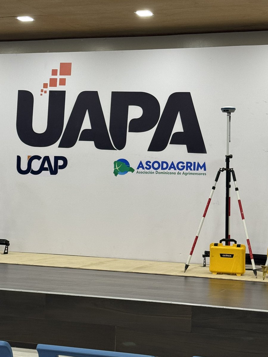 OniilJ's tweet photo. ¡El futuro de la agrimensura se construye con precisión! El staff de Trimble dice presente en el congreso internacional de la UAPA, impulsando la formación académica con la tecnología más exacta del mercado. Innovación y confianza en cada medición.
@Holsteinson @JosRomnPea1 https://t.co/mdhnsznd7p