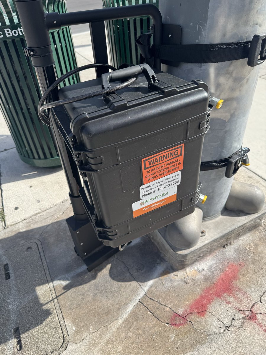 SimpleTruthViz's tweet photo. @MiamiBeachNews so do you have these things at MBCC to figure out how to direct traffic and pedestrians?  Yesterday you had a clown out there doing a crappy job getting people moving out of the parking garage.  Perhaps you need to send back to school to learn basic direction! https://t.co/w9DgErgg7k