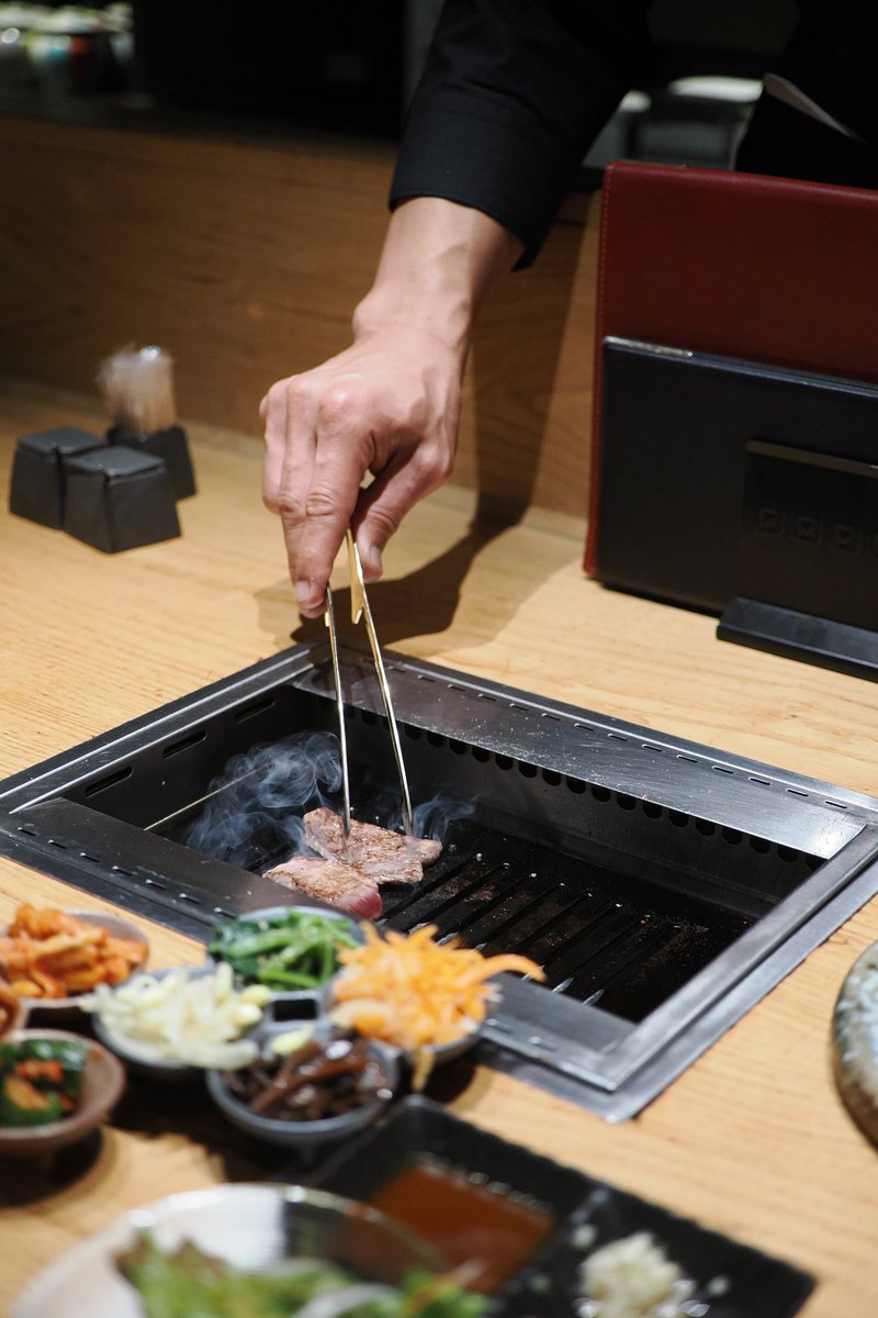 raga304's tweet photo. フェス終わりにずっと行きたかった大阪の焼肉屋へ
神戸でフェスからの大阪はハード過ぎたww
明日はもっとハードだけどww https://t.co/oOGwPzdLUT
