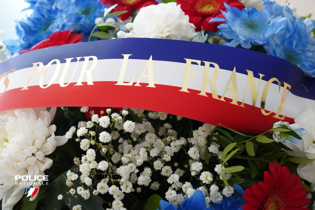 PoliceNat54's tweet photo. Journée de la Police nationale en Meurthe-et-Moselle 🇫🇷

Ce vendredi à #Nancy, mise à l'honneur de nos médaillés, hommage solennel aux policiers blessés ou morts en service.

Pour la 1ère fois, un policier réserviste a été décoré.

Félicitations à nos policiers ! 👮‍♂️💙

#Hommage https://t.co/qrmD5hWFDH
