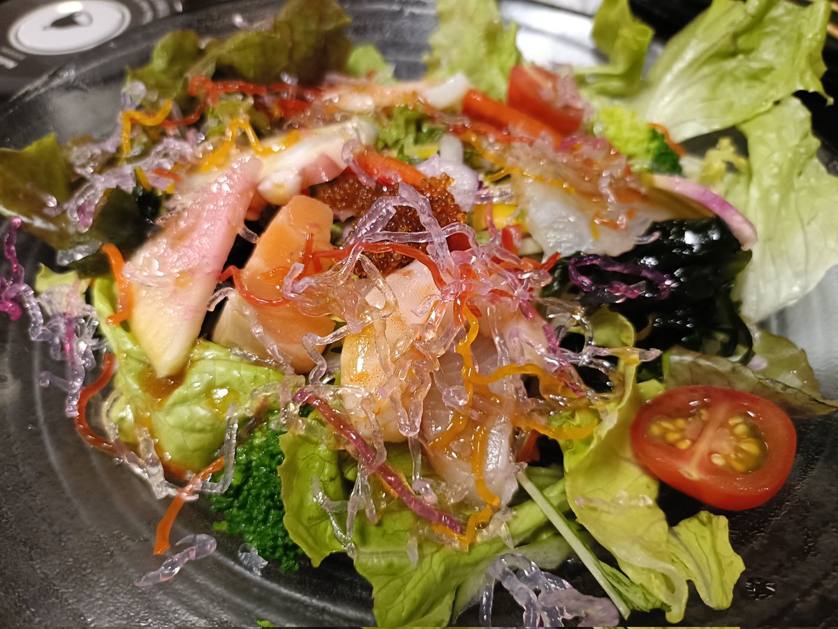 kronlcnt's tweet photo. 念願の、海鮮サラダ https://t.co/pk8i9mQN1d