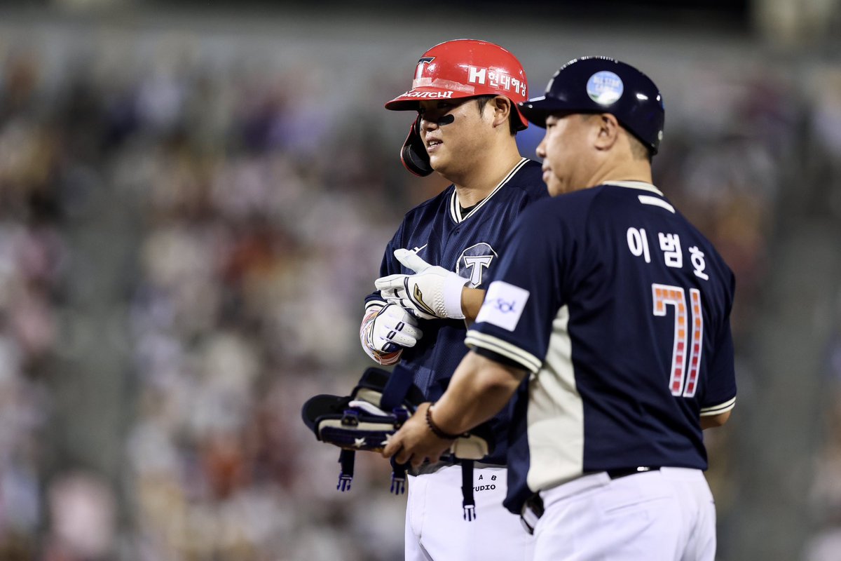 Kiatigers's tweet photo. 붕어빵 딸과 전광판 퍼포먼스 선보인 준수치치

1루수이자 3타수 2안타 1득점 2타점으로 활약했습니다✨ https://t.co/xpZAhtzrwL