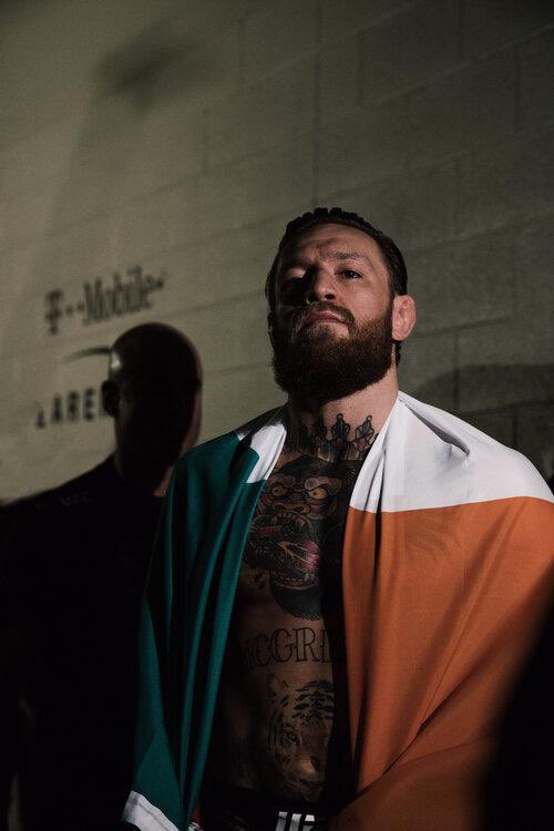 KingMcgregorFC's tweet photo. Team McGregor 👊  @TheNotoriousMMA #UFC329 https://t.co/gay72tk5SO