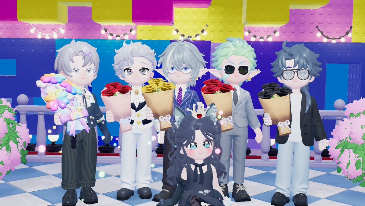 O0nel5's tweet photo. みんなお誕生日会企画してくれてありがとう〜！！！！！！！
最高の誕生日でした！！！
本のプレゼントも宝物✨️ https://t.co/k40mrP3Gqk