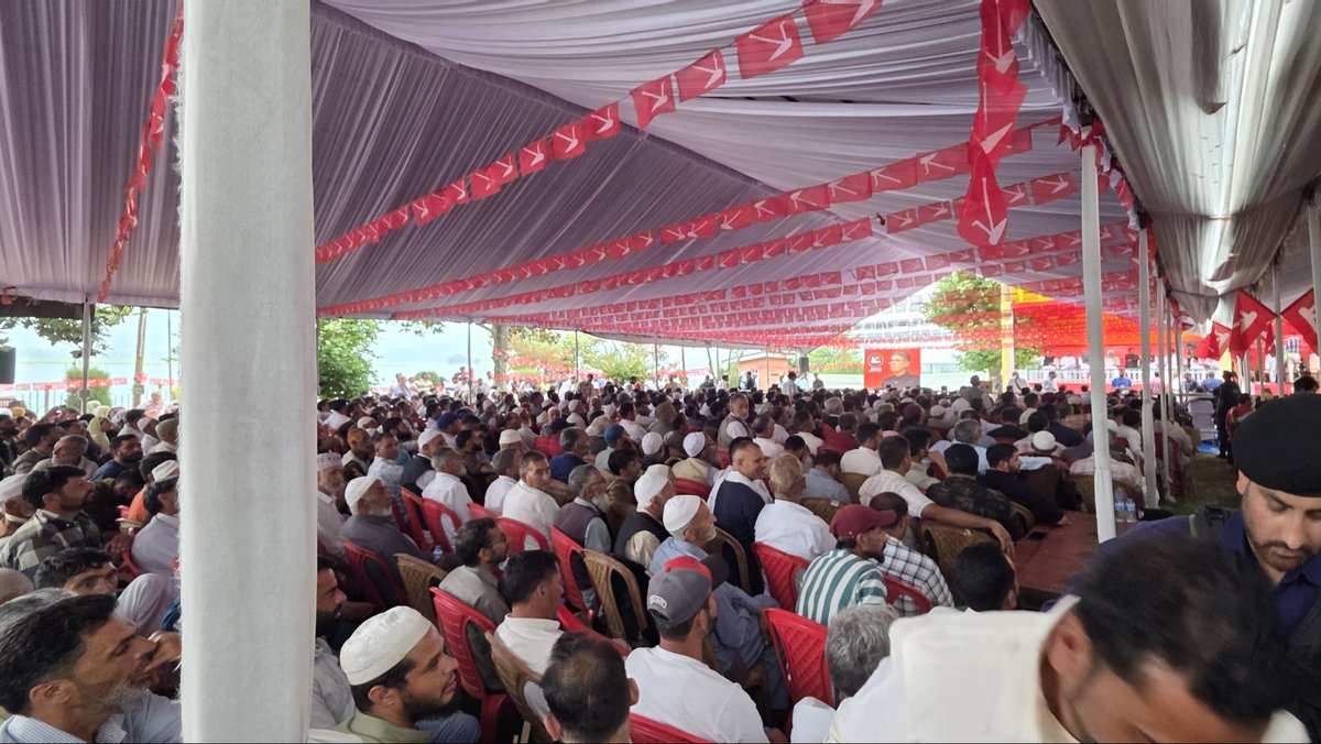 JavedDar_NC's tweet photo. Heartfelt gratitude to @JKNC_ President Dr. Farooq Abdullah sahib, VP and CM Omar Abdullah sahib, General Secretary Ali Mohammad Sagar sahib, the entire party leadership, dedicated workers, supporters, and every citizen for making the Statehood March a historic success. https://t.co/l0HSaZAZGy