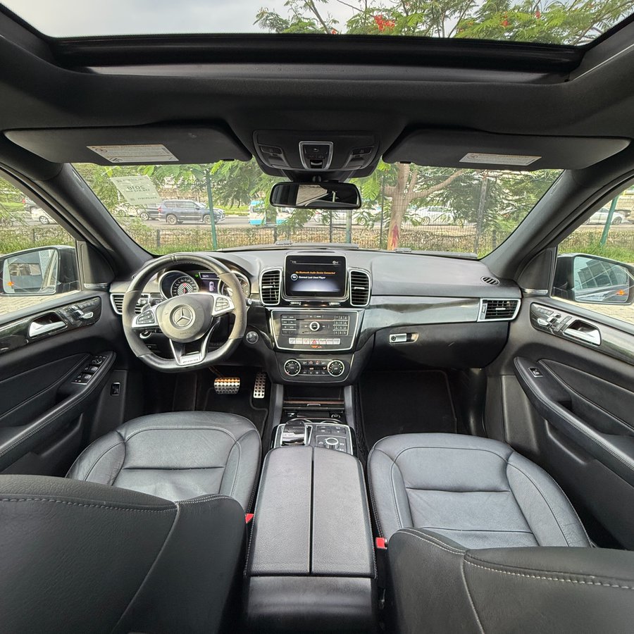 kingzeenoo's tweet photo. 2018  Mercedes Benz GLE

Going for 45M

🤔 https://t.co/FlrhruXsQh