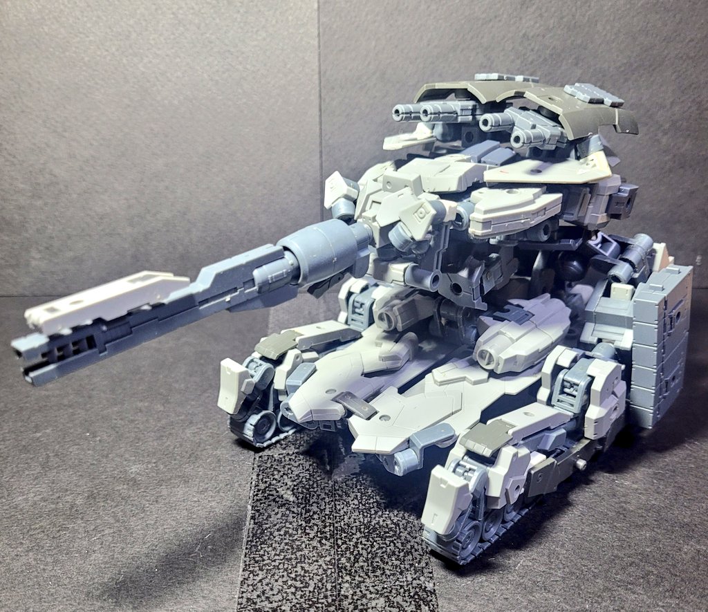 rotensia2's tweet photo. 【wEXM-XL-02 パンタグリュエル】

分類：超大型、攻城戦特化、可変型 ExAMACS
所属：西方連合王国 王立機甲軍 ガリア方面駐屯兵団「グリフォン」
開発：ガリア州先進防衛科学研究所
異名：超重攻城陸上戦艦、動く山、ティタン、要塞破壊者

#30MMCM2026 
#30MMEF https://t.co/4EFuhCUhQN