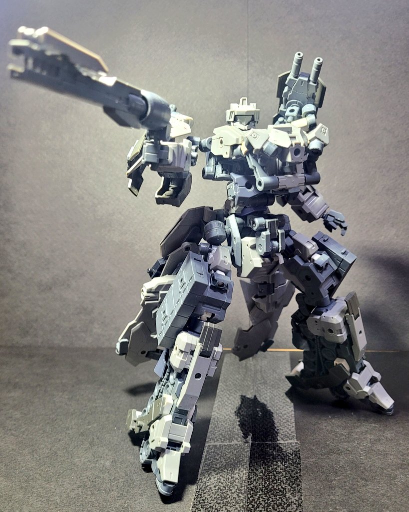 rotensia2's tweet photo. 【wEXM-XL-02 パンタグリュエル】

分類：超大型、攻城戦特化、可変型 ExAMACS
所属：西方連合王国 王立機甲軍 ガリア方面駐屯兵団「グリフォン」
開発：ガリア州先進防衛科学研究所
異名：超重攻城陸上戦艦、動く山、ティタン、要塞破壊者

#30MMCM2026 
#30MMEF https://t.co/4EFuhCUhQN