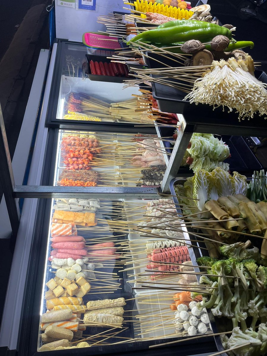 guma84209's tweet photo. Craving crispy golden fried skewers from the street stall Warm, savory, and perfect for a quick mid-day bite! https://t.co/QdwibRkBkx