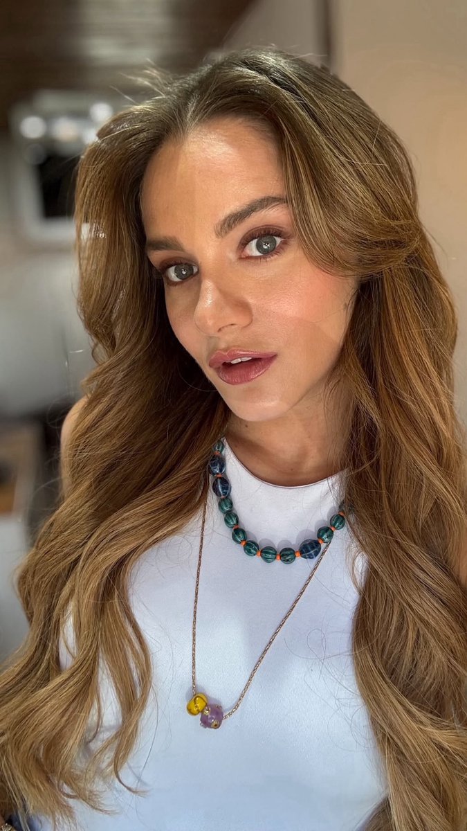 bestofmiray_'s tweet photo. 𝐍𝐞𝐰 𝐬𝐭𝐨𝐫𝐲|| instagram story 
#MirayDaner https://t.co/6xkMKeQja3
