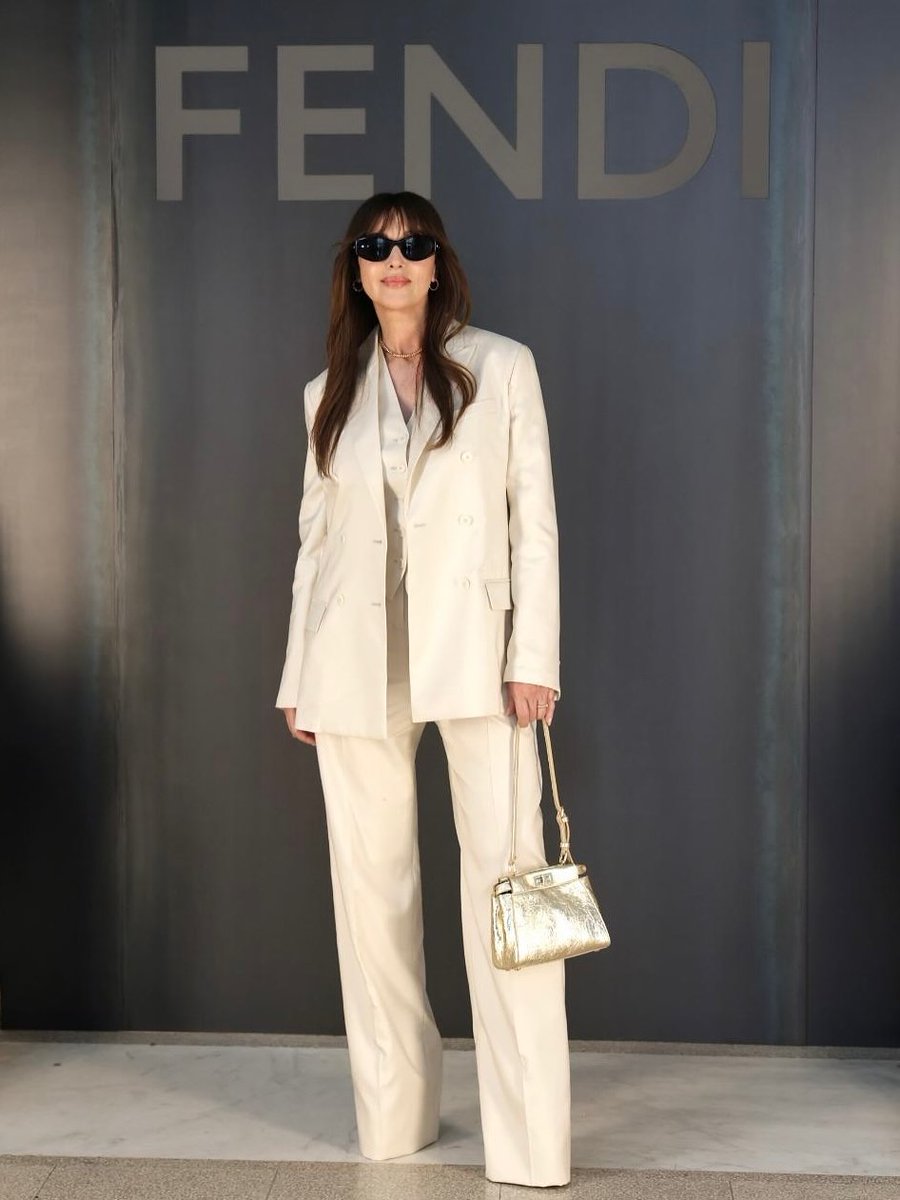 YonkoNaruto89's tweet photo. Monica Bellucci &amp; Jessica Alba for the Fendi Couture Fall/Winter 2026-2027 Show in Rome!

#monicabellucci #jessicaalba #fashionweekShow #fendi https://t.co/Mz5ltsNWNM