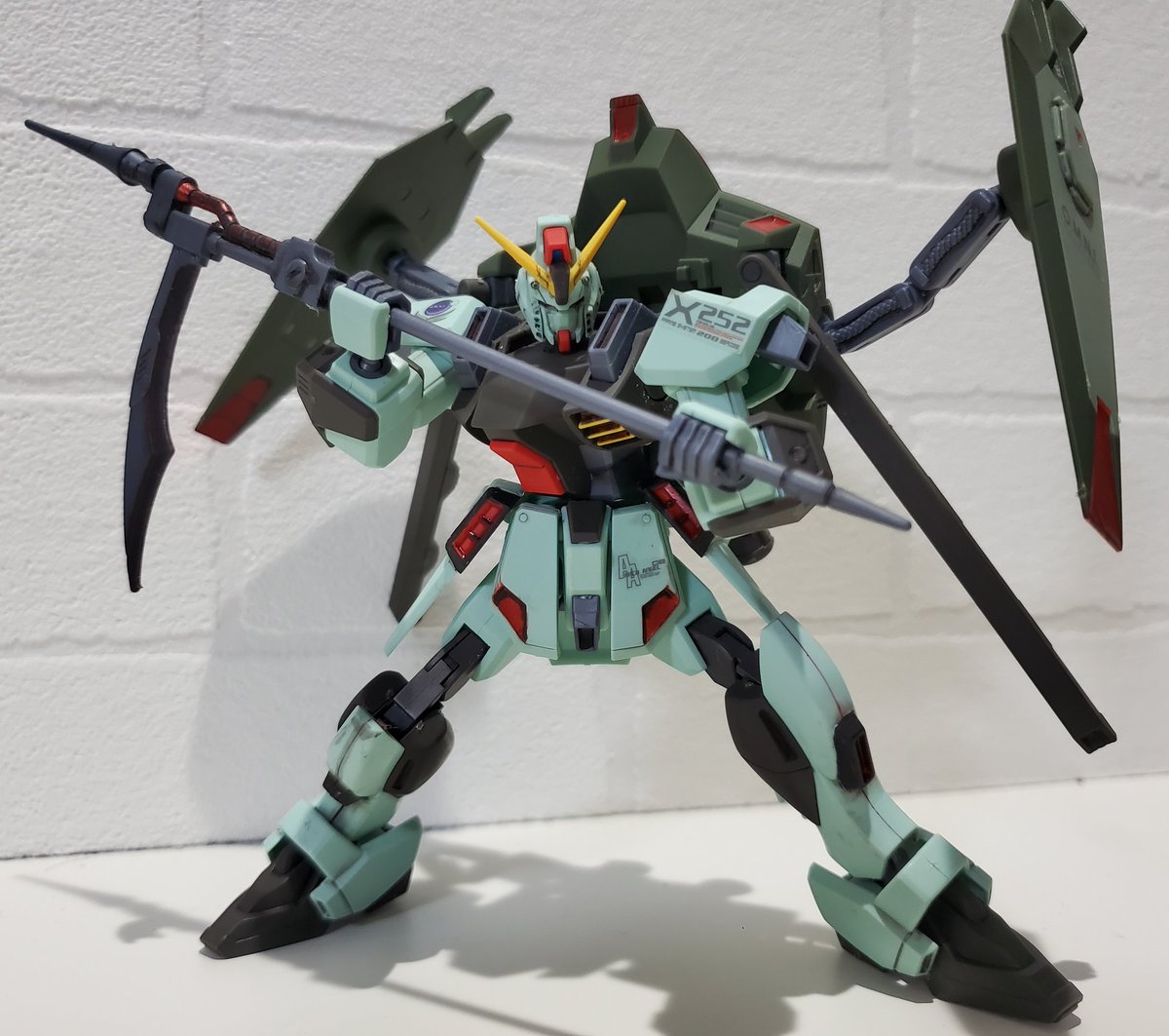 7unionNara's tweet photo. HG R09 フォビドゥンガンダム
部分塗装にスミイレ艶消しの簡単仕上げ
SEEDカスタムキットで膝関節強化
積みプラ消化のためならこれもアリかな

#ガンプラ https://t.co/FV3JDhTd2Q