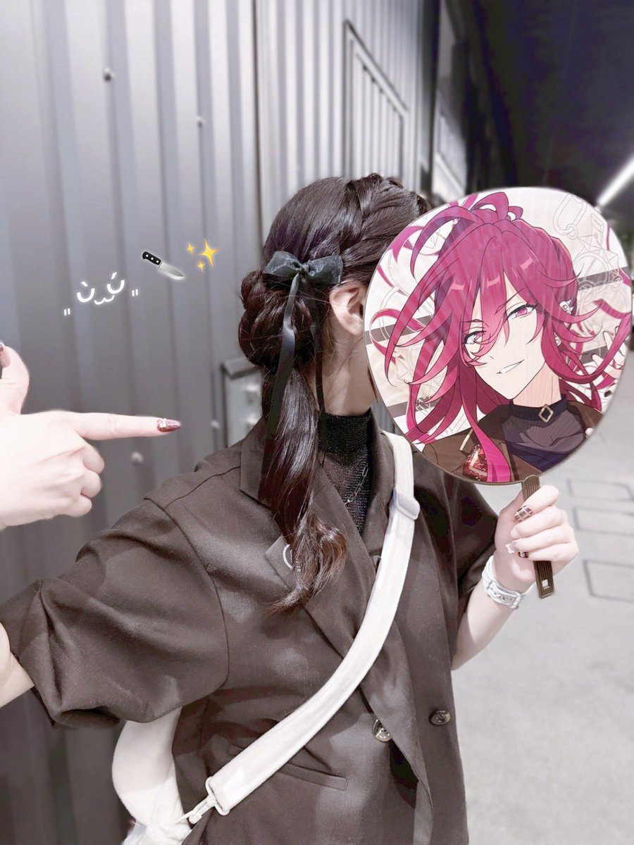 32mitsuba_'s tweet photo. 念願のサイドポニーを𝑩𝑼𝑵𝑻𝑨𝑰でできて悦✨ https://t.co/DbWpHp7Y37