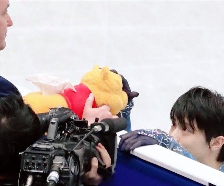 httpsyuzuru's tweet photo. THAT'S HIS SON🥹🥹 https://t.co/rgmiMJFM40