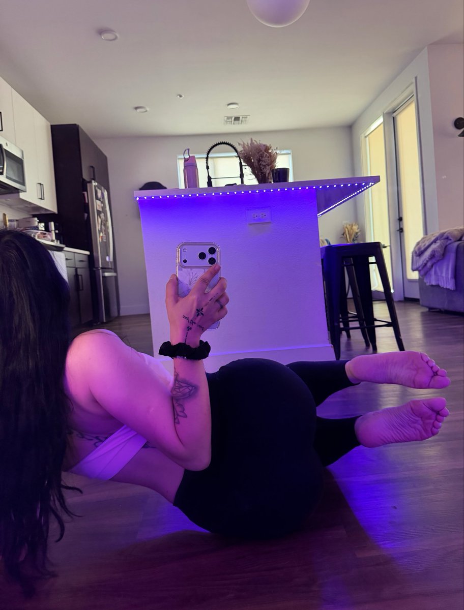 Send2Rain's tweet photo. Ready to go a lil findummy? https://t.co/zWjPjTPSK3