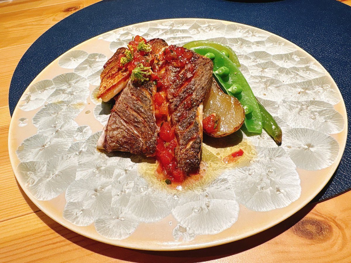 JAI3974's tweet photo. 今日は夫と産前最後のフレンチランチへ🍽️ちょっと早めの誕生日をお祝いしてもらいました！２人でこうやってゆっくりお店でコースを食べることも当分はお預けだと思うとしんみりしてしまう🥺いい思い出ができてよかった✨ https://t.co/oL9uUoTvAt