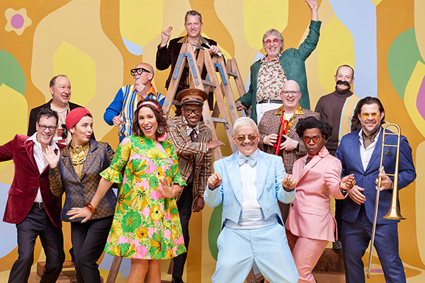 JMRebes's tweet photo. Heu sentit parlar mai de @PinkMartiniBand i de la seva cantant principal i compositora @ChinaForbes? Segur que sí i segur que a l'igual que jo no podeu oblidar aquell debut amb "Sympathique", oi?

Avui he traduït al català la seva pàgina de la @Viquipedia: https://t.co/zzQpEhHW26 https://t.co/Mq1kAg3HRb