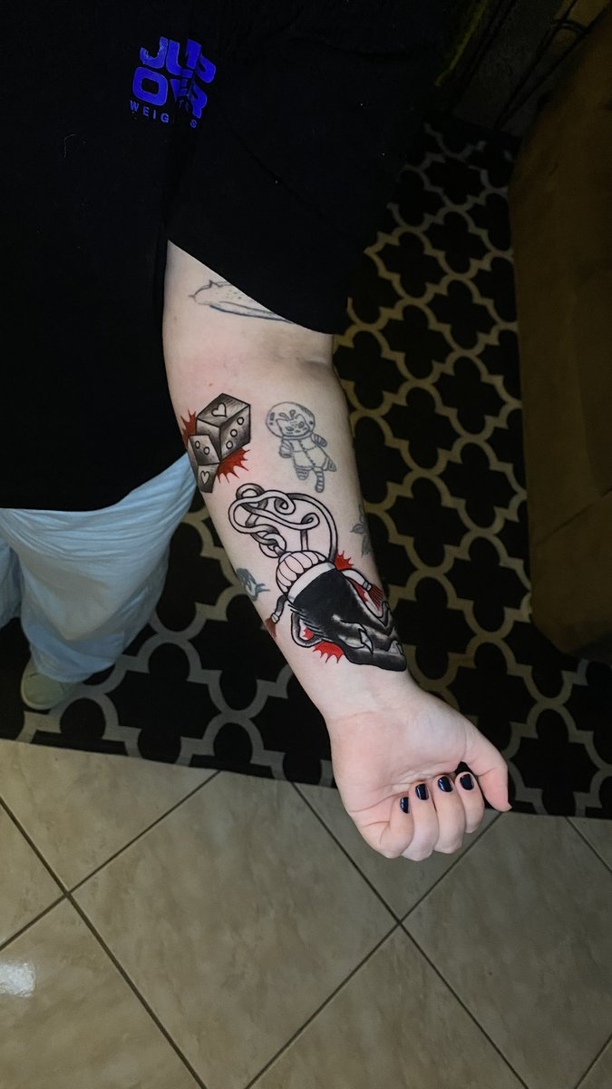 cidralzoca's tweet photo. MEU TATUADOR EH MUITO FODA https://t.co/VqKYchGYeV