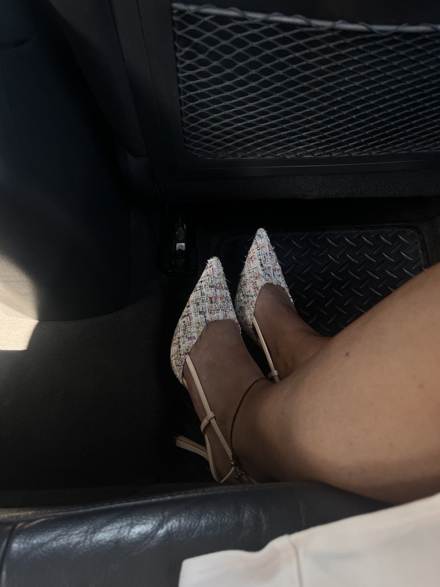goddesschvrlie's tweet photo. spoonspigs, stfu and do what i say. come bow at my feet and beg for my attention 💅

findom paypig cuck loser sissy drain goddess pump alpha findomuk femdom humanatm https://t.co/weAXxFDvGE
