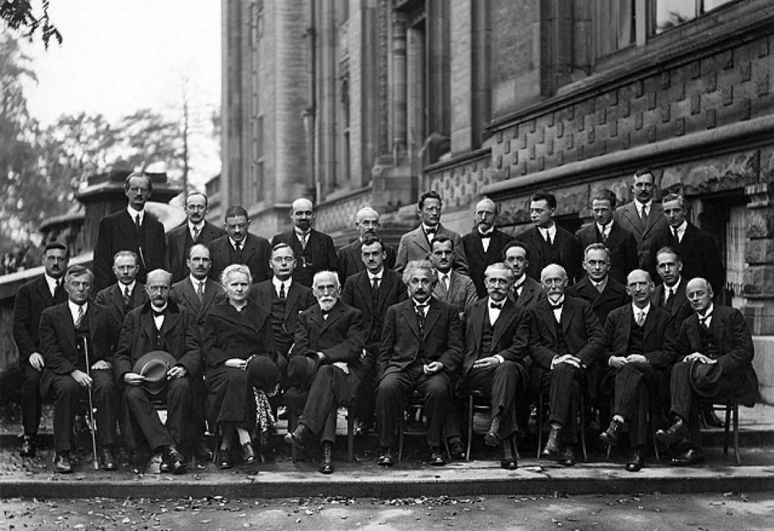 Science_TechTV's tweet photo. 📷1927 Solvay Conference on Quantum Mechanics. Photographed by Benjamin Couprie, Brussels, Belgium. https://t.co/t7PaXRNarQ