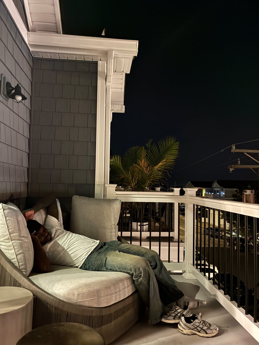 Dxsherdan's tweet photo. Beach house >>> https://t.co/MdpoRfPDYf