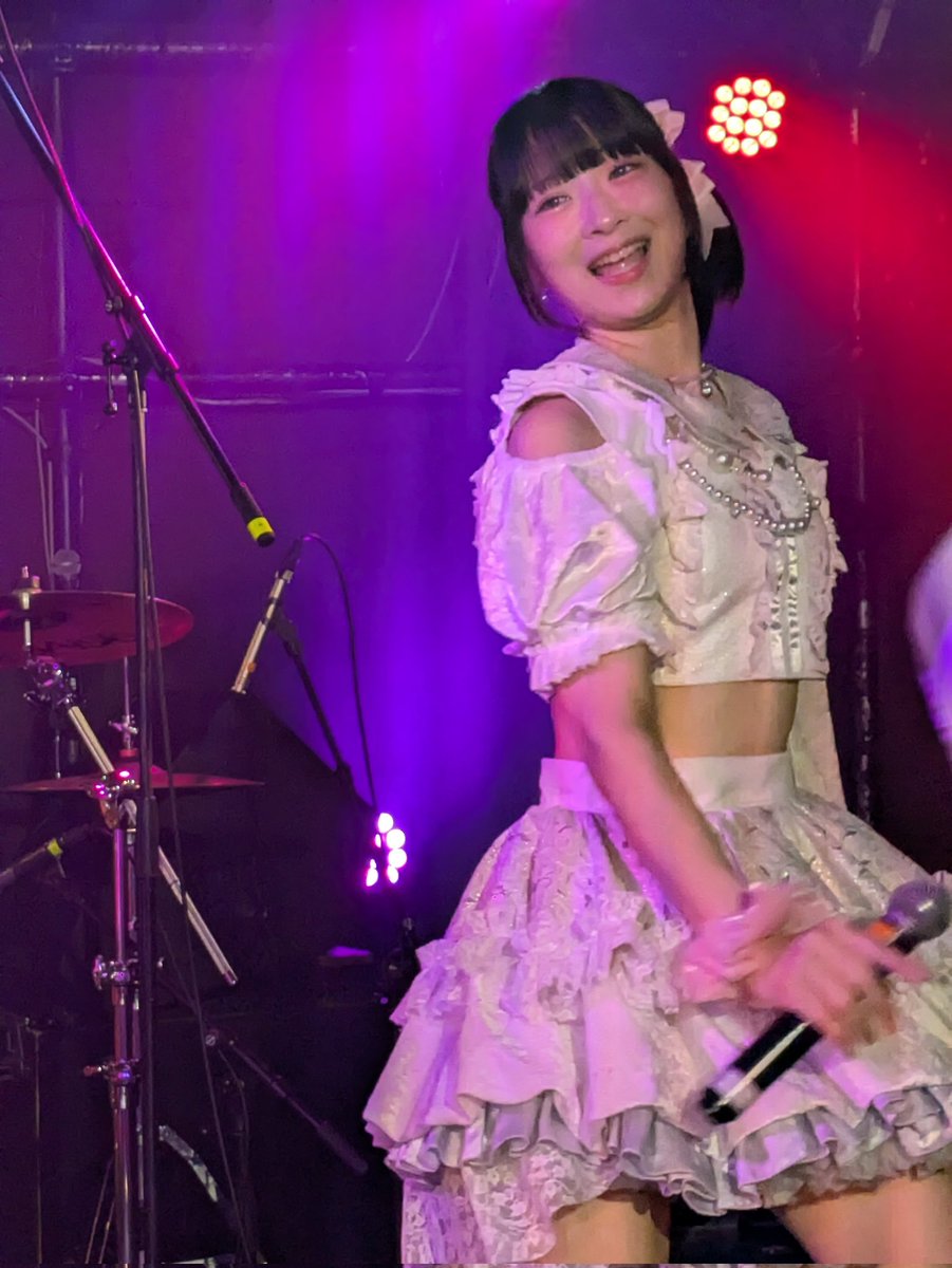 shiruko_san_do's tweet photo. 今日のcolorin′c(カラリンク)ライブより
🩷三葉あゆなちゃん🩷
サイドテールのなーちゃん可愛かった✨️(※どの髪型でも可愛い)
最前でいつも以上に爆レス貰えて、照れた☺️
笑顔満点でライブしてるから本当に楽しい時間だった♪
#カラリンク
#三葉あゆな
#colorin′c
#なーちゃんチャージ https://t.co/VUlxIm1M2e