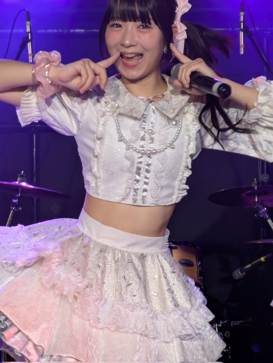 shiruko_san_do's tweet photo. 今日のcolorin′c(カラリンク)ライブより
🩷三葉あゆなちゃん🩷
サイドテールのなーちゃん可愛かった✨️(※どの髪型でも可愛い)
最前でいつも以上に爆レス貰えて、照れた☺️
笑顔満点でライブしてるから本当に楽しい時間だった♪
#カラリンク
#三葉あゆな
#colorin′c
#なーちゃんチャージ https://t.co/VUlxIm1M2e