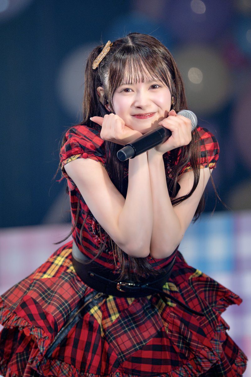 deyansu191's tweet photo. これは流石に顔面重要文化財…。

伊藤百花さん（AKB48）
2023.7.11.
AKB48 19期生昇格記念LIVE
＠ 横浜・KT Zepp Yokohama
#伊藤百花 
#AKB19期生_ギンガムコン 
♫ファースト・ラビット https://t.co/ay06Pxn0QE