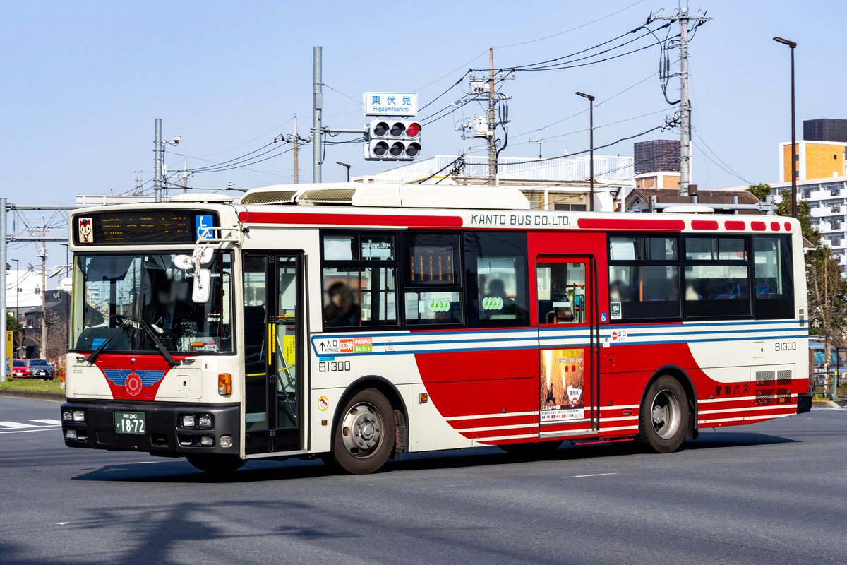 yuhei205's tweet photo. B1976とB1977の代替としてB1300とB1301が除籍。
ついにワンステRAからも離脱車が発生。
B1300は晩年に前面社紋が貼り替えられ、交運社で更生を受けた車でありながら仁平自動車仕様の社紋となっていたのが印象的でした。 https://t.co/k0beCqaYoi