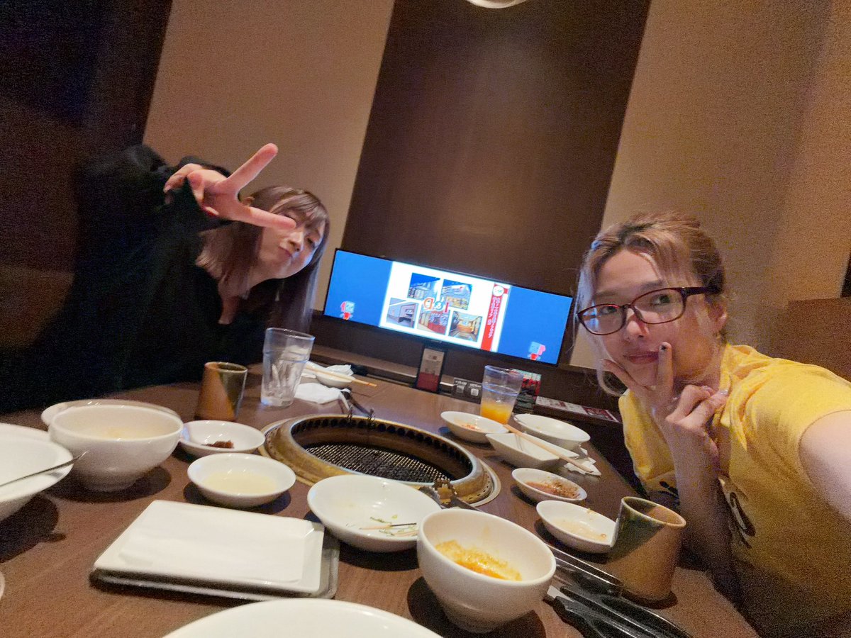 ayk28miz's tweet photo. 優子さんとお疲れ様会〜！
お肉をたらふく食べました🍖 https://t.co/kJaCWmMorW