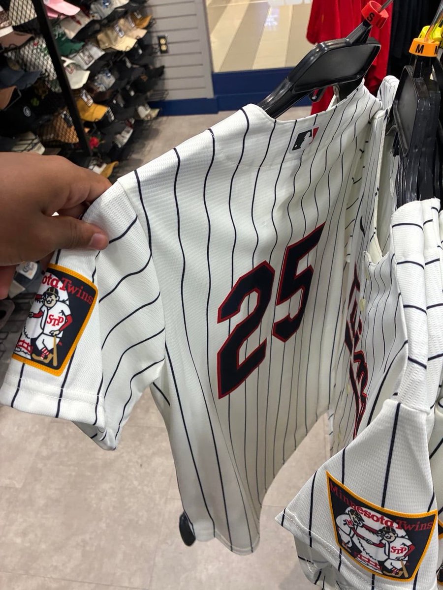 stylescout1's tweet photo. And here is the Twins one. Most definitely both for the Field of Dreams game.

(via u/simtek34) https://t.co/znC28jwyF6
