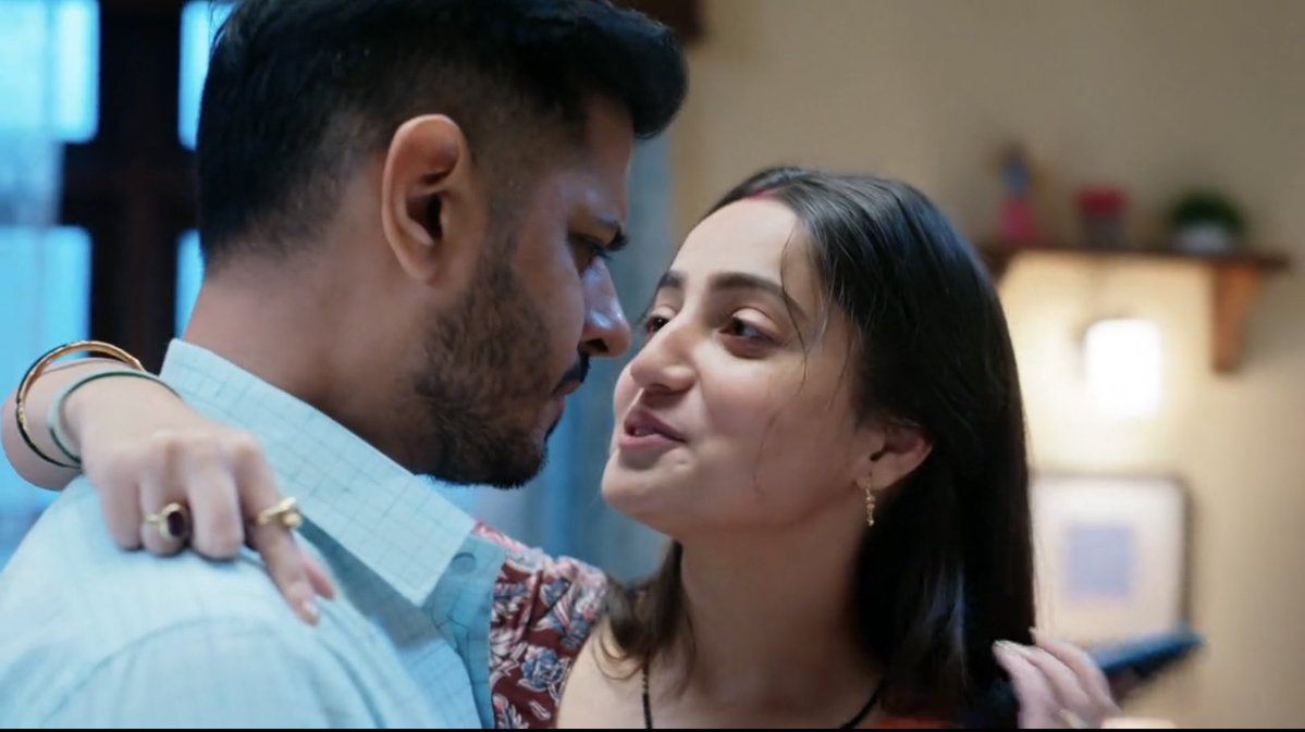 LostInChaos22's tweet photo. Today Shalini was full on in masti mode. She was literally glowing as her Shiv is back and the way she was putting their plan in action was too gud n hilarious. Dixits pe bouncers fekh rahi thee
She was on ‘I love you’ spree today 🥰🧿 #MrAndMrsParshuram #ShivAlini https://t.co/eOm7c5F4Vk