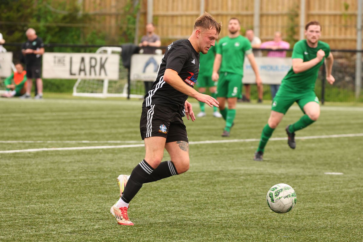 cashrangers's tweet photo. πΈ | An entertaining first-half here at the Bluebell in our second game of the day, as Newington have a slender 1-2 lead at the breakπ
#upthecashπ΄ββ οΈπβ½οΈ https://t.co/pIvtCi000v