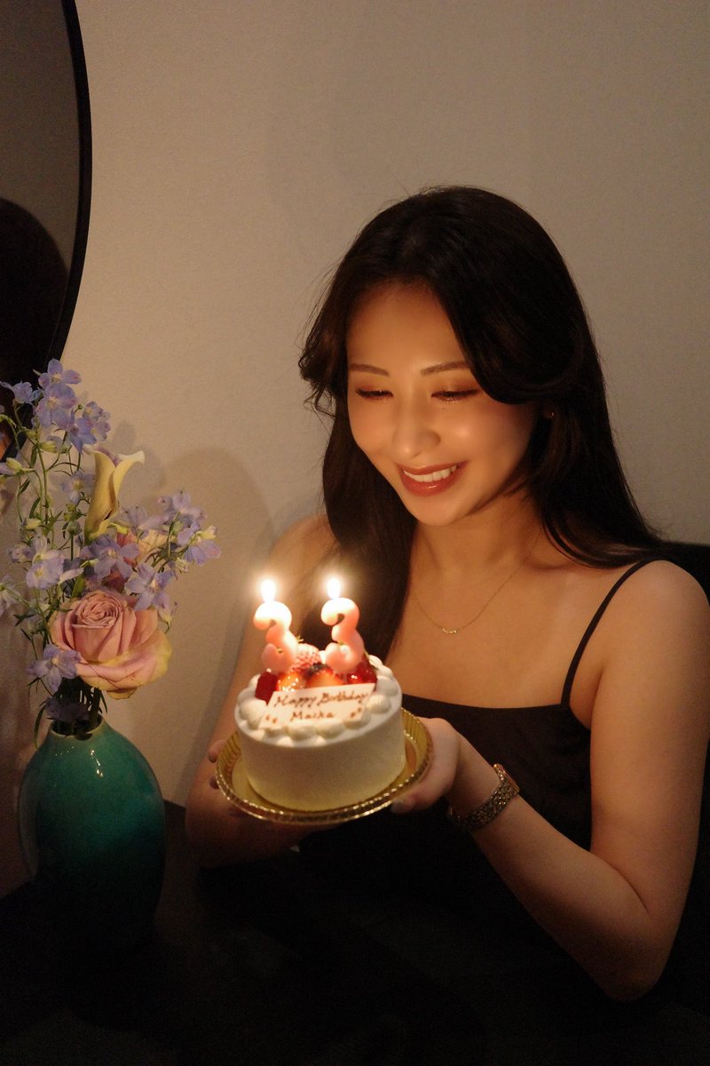 maikamaimaika's tweet photo. 7.12🎂💜

お誕生日を迎えました♡
年齢を重ねるほどに、今までの経験や出逢い、幸せな毎日に感謝溢れます。

いっぱい笑っていっぱい歌って♡
私らしく歩みます。
その隣に、どうか居てくださったら嬉しいです。
本当にいつもいつも、皆様へありがとう🫧

生まれてこられてよかった🫶 https://t.co/FCjraxrdka